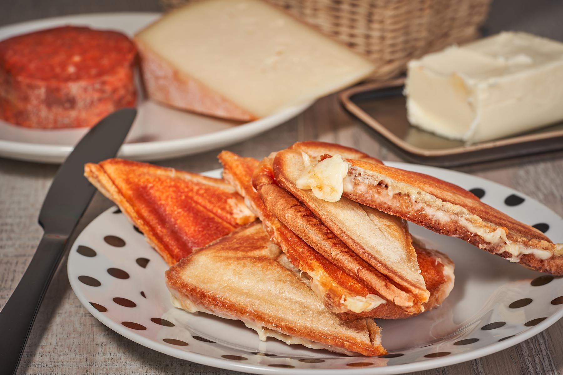 Sandwich de camembert, rúcula y tomate deshidratado | Create Recipes | Recetas para elaborar con tu Chefbot Sandwich de camembert, rúcula y tomate deshidratado | Create Recipes | Recetas para elaborar con tu Chefbot