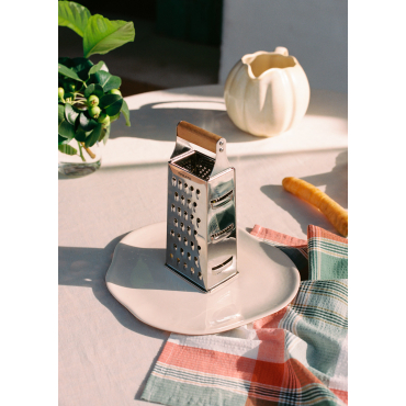 KITCHENWARE ESSENTIALS - Râpe Avec Manche En Bois D’acacia Exclusive