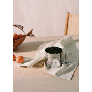 KITCHENWARE ESSENTIALS - Tamis À Farine Exclusive