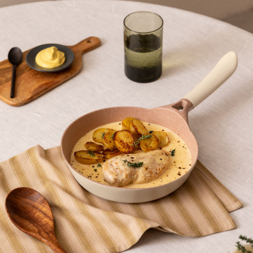 PAN STUDIO - Padella In Alluminio Fuso Con Manico In Bachelite 24cm