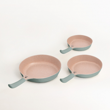 Kookgerei Met 3 Aluminium Pannen Salie & Koper