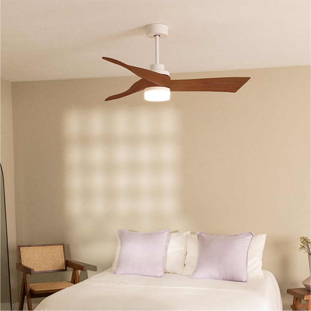 WIND CURVE - Silent 40W ceiling fan Ø132 cm 100% wood Remote control