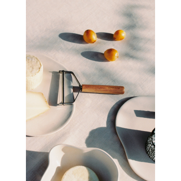 KITCHENWARE ESSENTIALS - Acacia wood handle cutters Exclusive