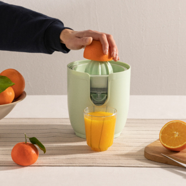JUICER RETRO - Electric Citrus Juicer 90W Pastel green