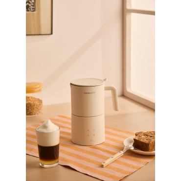 MILK FROTHER STUDIO PRO - Dishwasher-safe milk frother and warmer Offwhite
