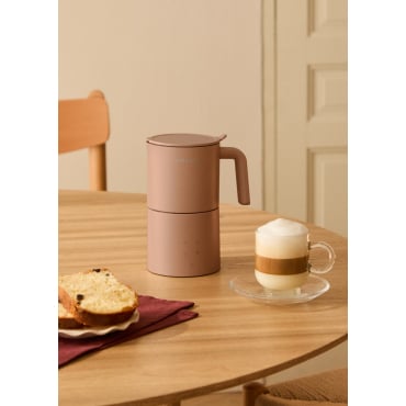 MILK FROTHER STUDIO PRO - Dishwasher-safe milk frother and warmer Mocha
