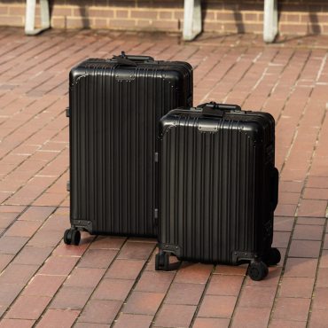 LUGGAGE ALUMINIUM - Aluminium hard-shell suitcase with TSA lock and multidirectional wheels Black